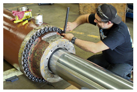 Hydraulic Cylinder Repairing